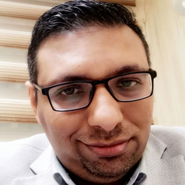 الدكتور احمد رفيق آل حيدر الدكتور احمد رفيق آل حيدر