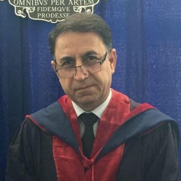 الدكتور فاضل احمد بالندي