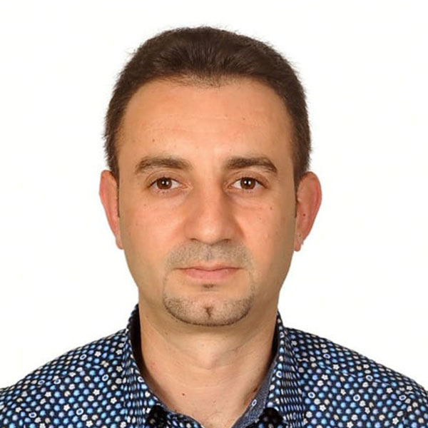 الدكتور هاشم مجيب هاشم 