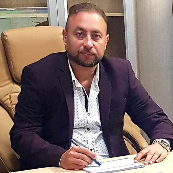 الدكتور محمود ابو الهدى