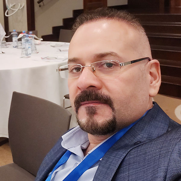 الدكتور مصطفى عبدالرحمن إسماعيل الدكتور مصطفى عبدالرحمن إسماعيل